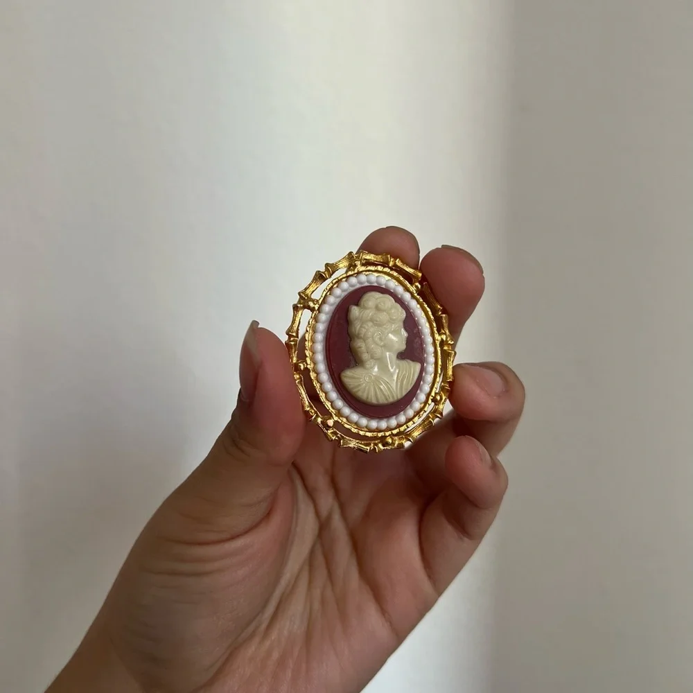 Vintage Gold and White Cameo Brooch
